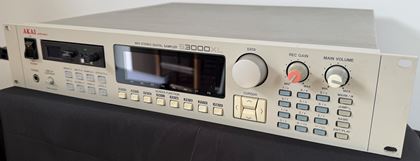 Akai-S3000XL: